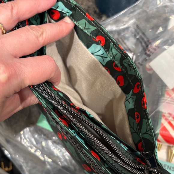 Lug Crossbody - Picture 7 of 7